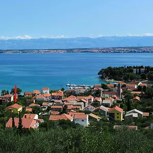 https://rooms-mediterranean-gardens.hotelinzadar.com